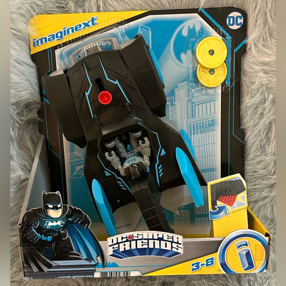DC Super Friends Batmobile Bat-Tech - NEW in box! Lights up and launches discs